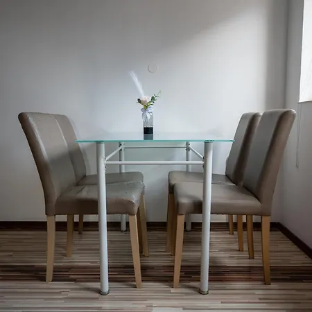 ホテル Rozmantic スコピエ