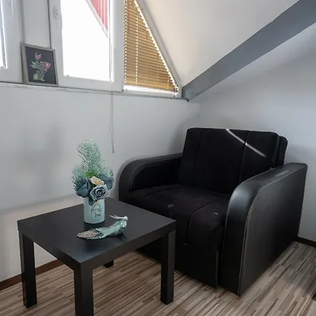 ホテル Rozmantic スコピエ